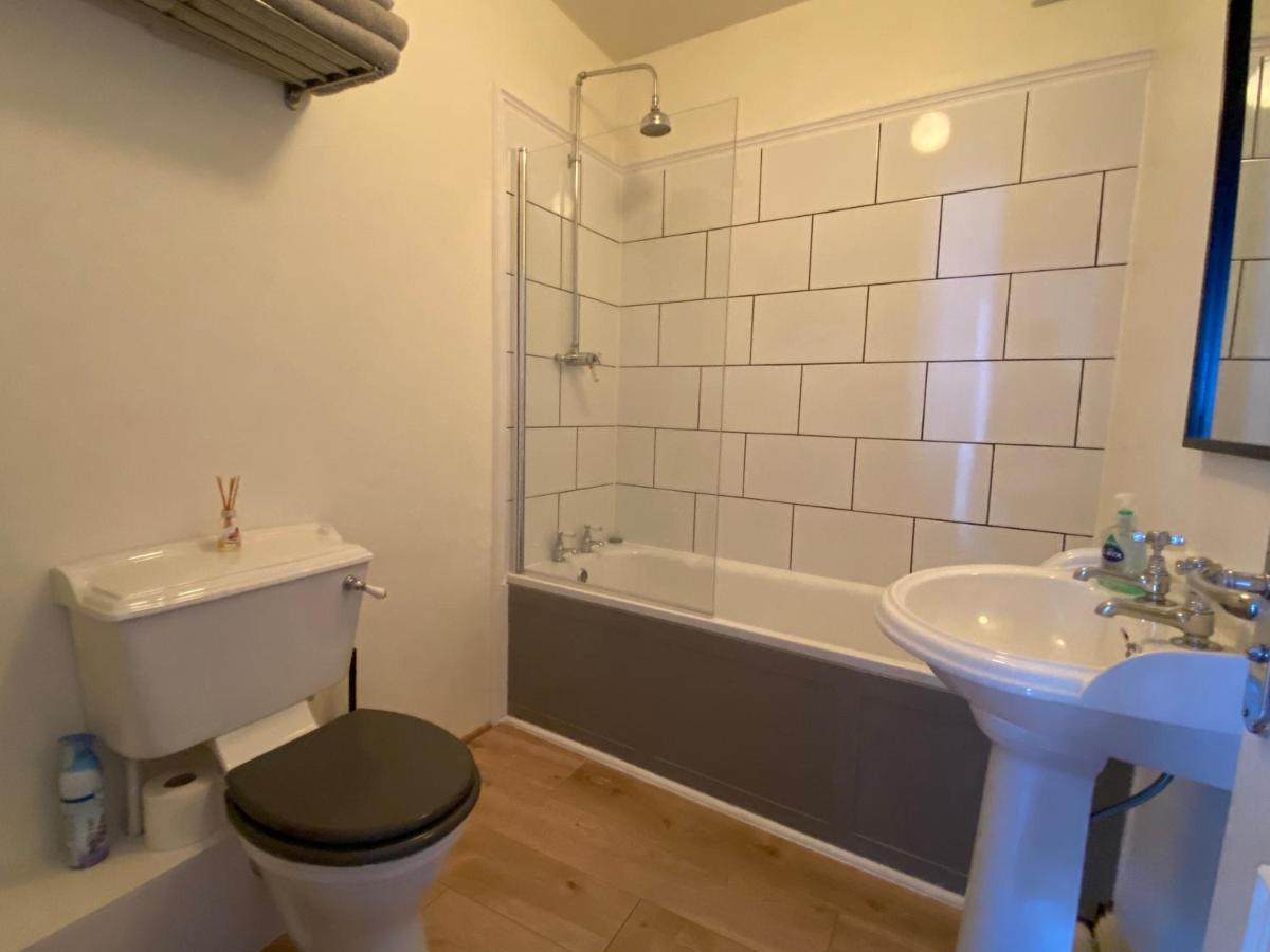 15 Queen Street, Flat 2 ウルバーストン エクステリア 写真